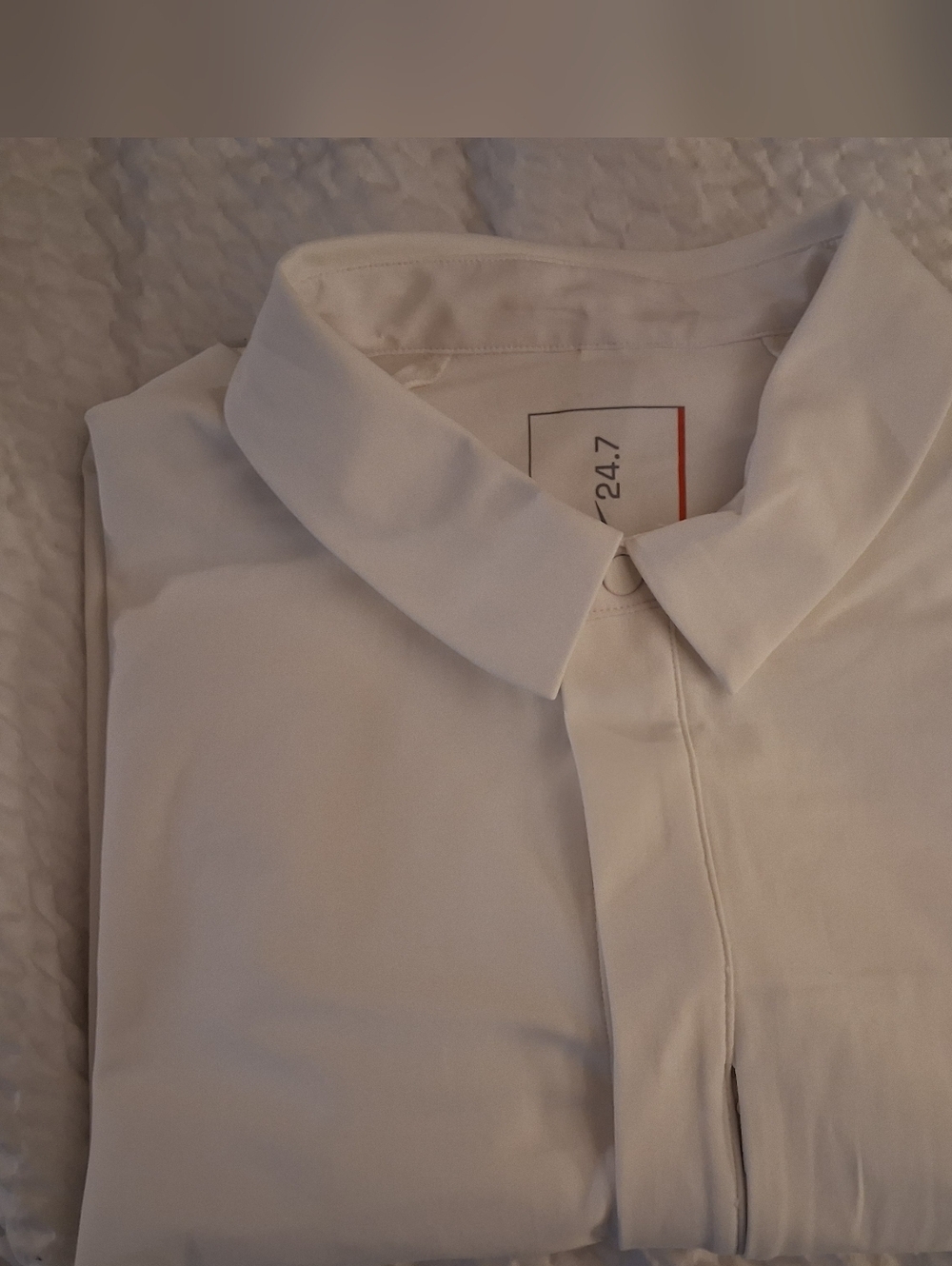 Nike 24.7 White Short sleeve Button-Up Shirt - Picture 5 of 5